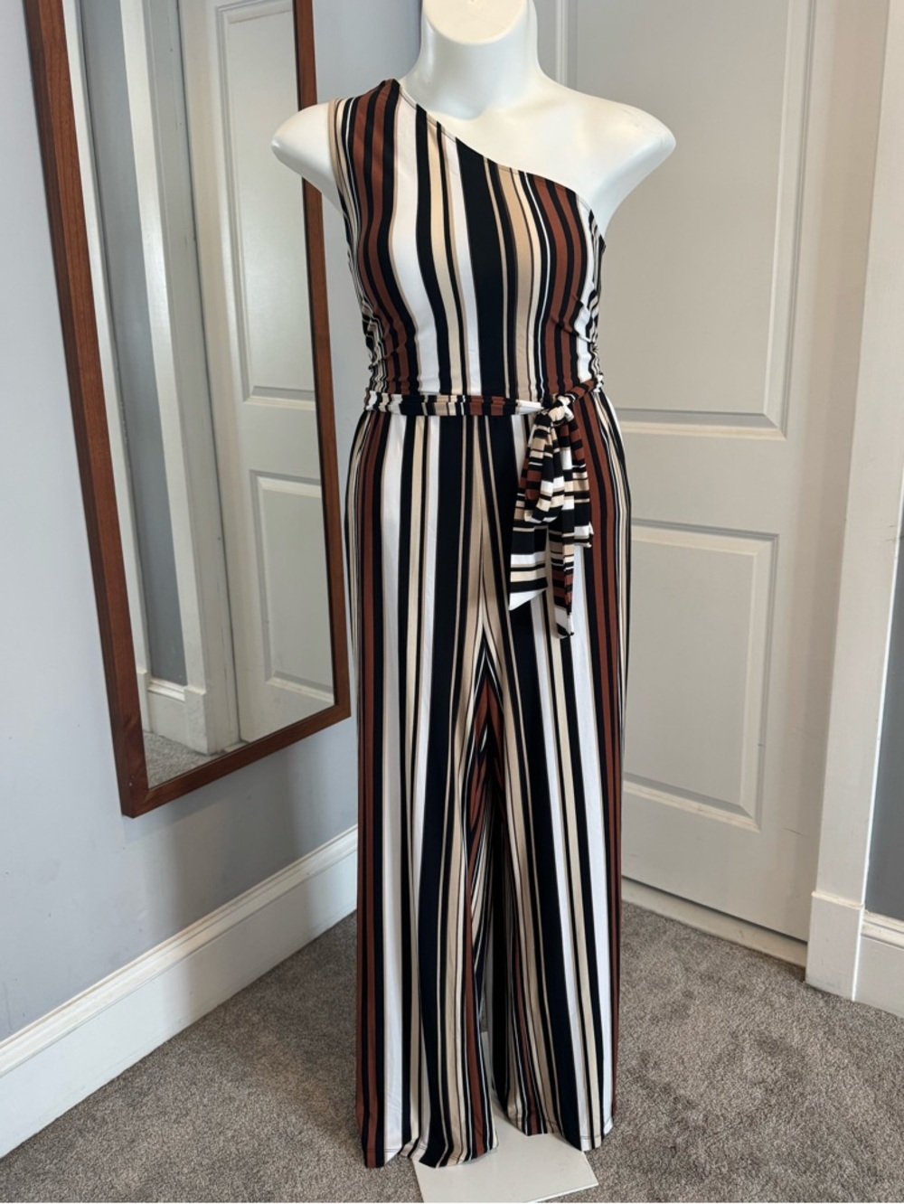 New York and Co. black brown, white tan striped one shoulder jumpsuit pockets XL - Picture 3 of 10